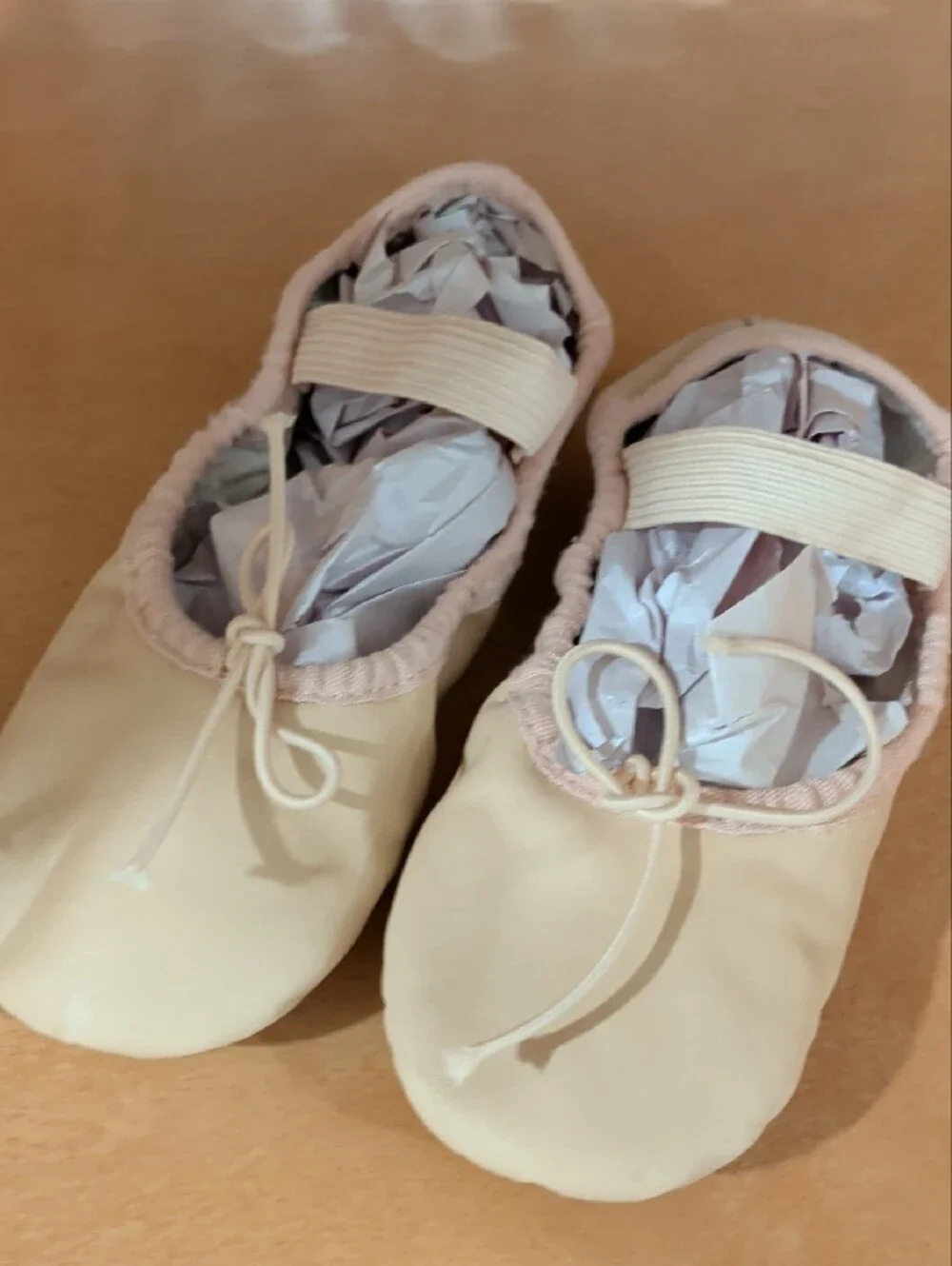 Bloch Kids Ballet Slippers in Beige with Elastic Strap